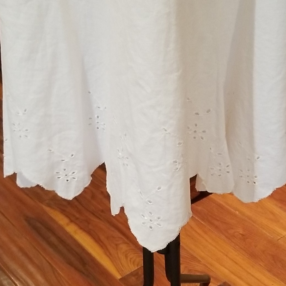 Beautiful Edward skirt. - Picture 3 of 4